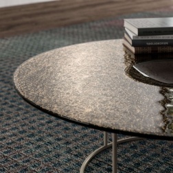 Tavolino con Piano in Ceramica o Vetro Bocciardato Moved Ozzio